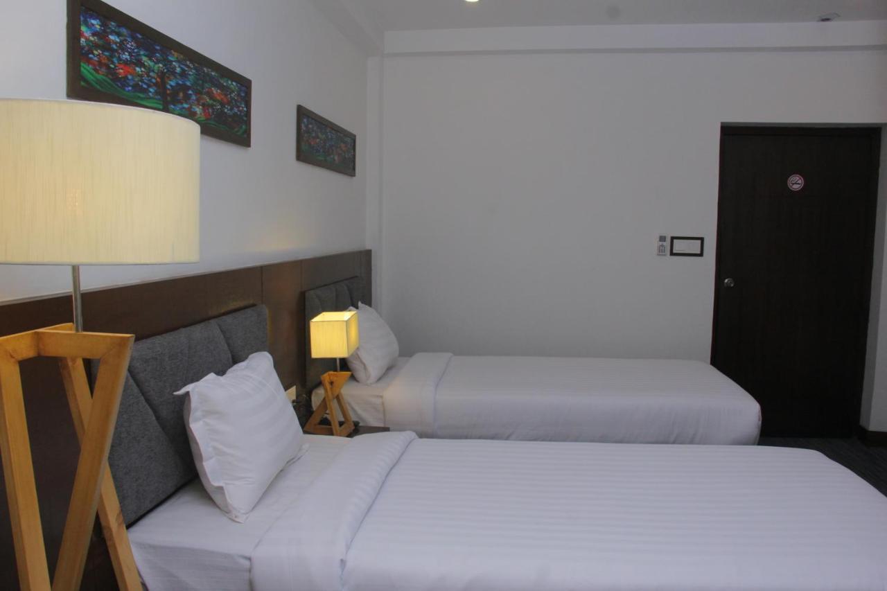 דאהקה Hotel Zakaria International מראה חיצוני תמונה
